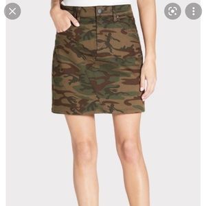 Level 99 Darsey Camo Mini Skirt in Linen + Tencel